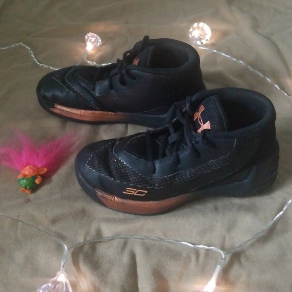 Steph Curry Shoes - Picture 4 of 7